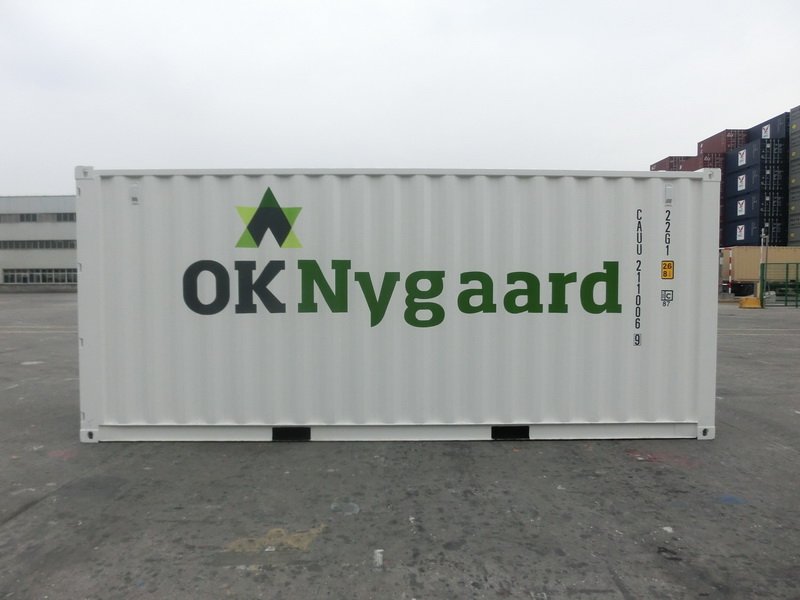 container med logo